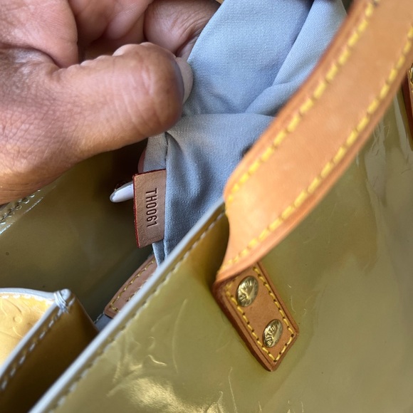 Louis Vuitton Vernis Reade - Picture 6 of 15